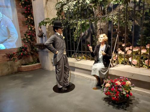 Statues de cire dans le studio